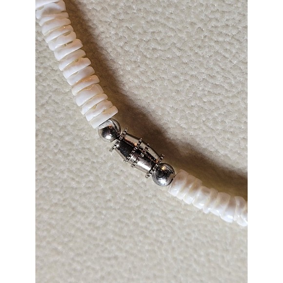 Vintage Enamel Fish Mix Media Pendant Puka Shell Necklace 16" Hawaiian Boho Surf - Picture 8 of 8